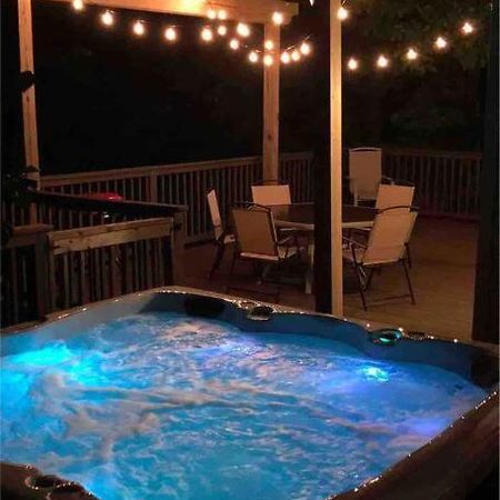 Driftwood Cottage With Hot Tub On Lake Cumberland Russell Springs 外观 照片